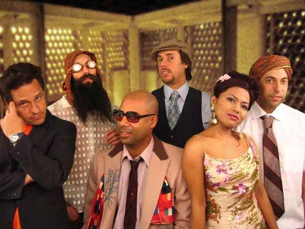 Dengue Fever au grand complet